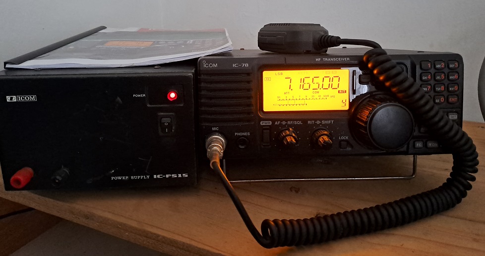 Used Icom IC-78 HF transceiver cw Icom PS-15 power supply