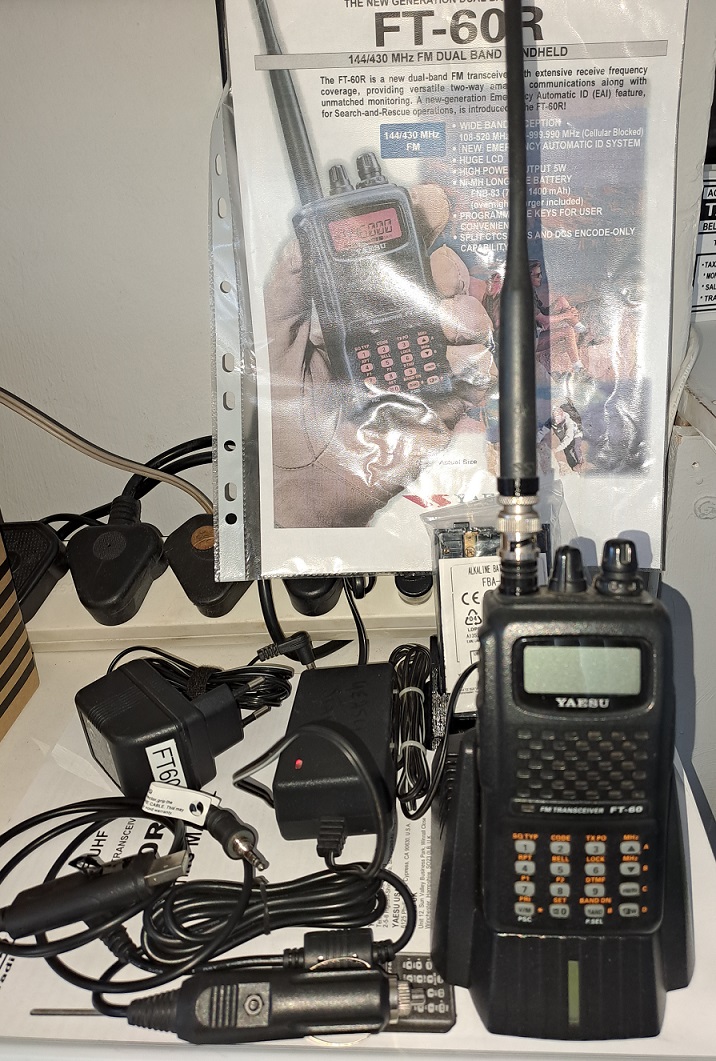 Yaesu FT-60R plus accessories